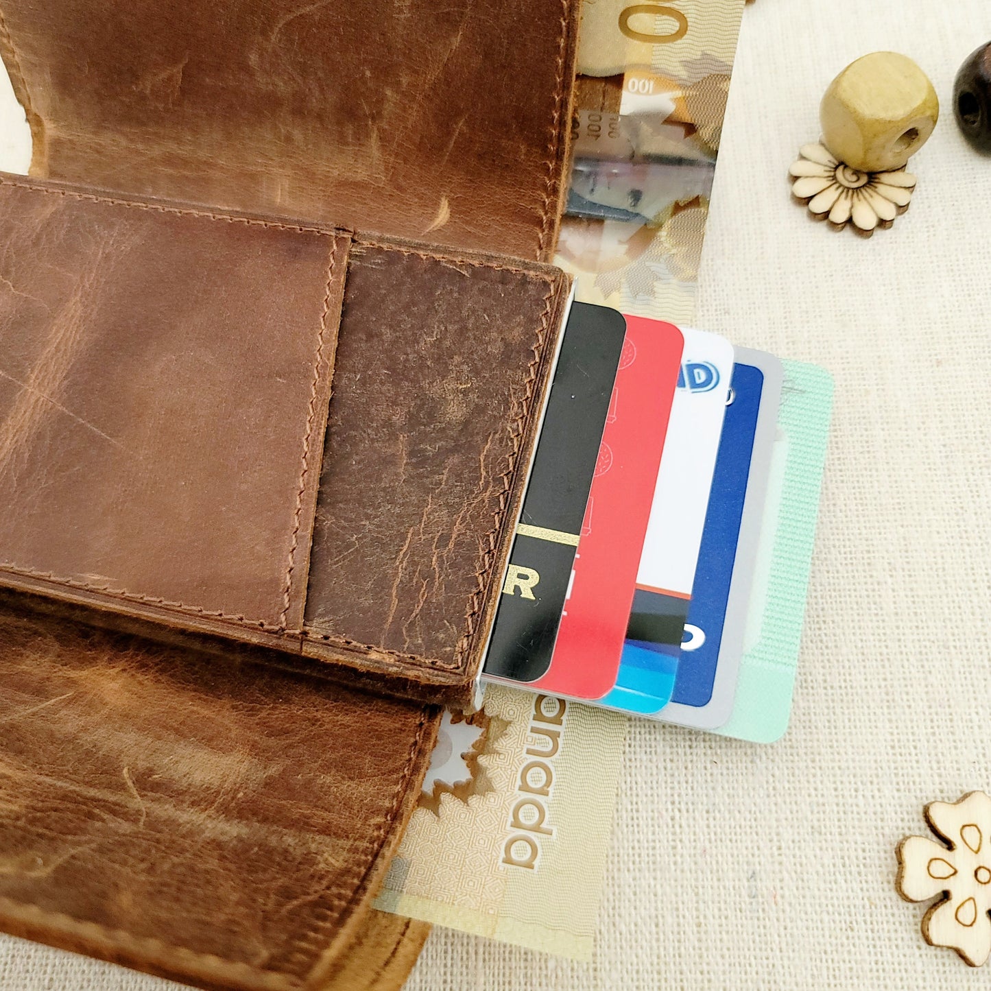 Minimalist Pop Up Credit Card Wallet